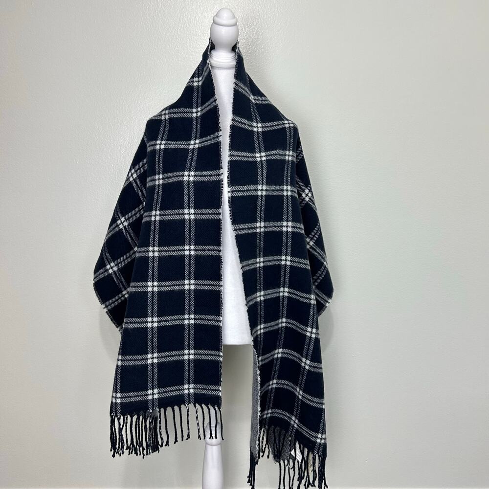 Aeropostale Scarf NWT Navy Blue Fringe Soft Plaid 21 x 78 Wrap